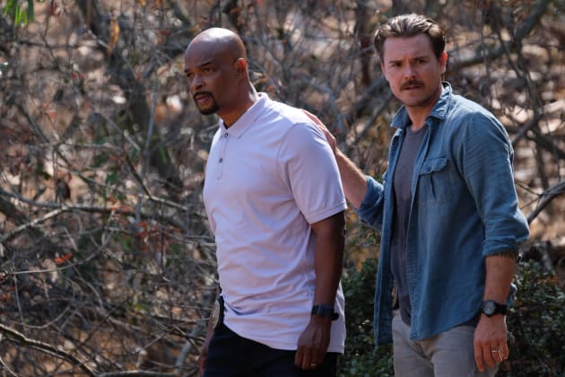 In the Woods - Lethal Weapon Season 1 Episode 5