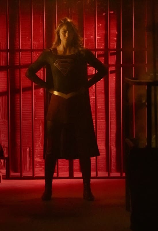 Elseworlds Photos Batwoman Arrives Cisco Goes Dark TV Fanatic