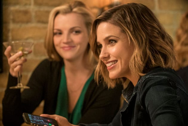 At Molly's - Chicago PD Season 3 Episode 15
