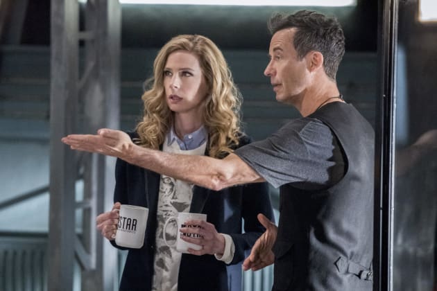 Getting Closer - The Flash Season 3 Episode 22