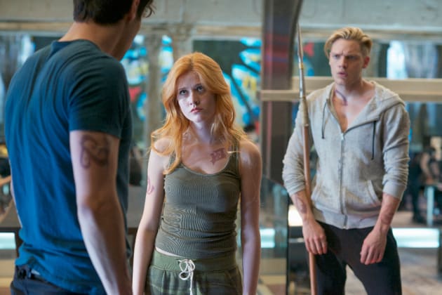 Shadowhunters season 1 episode 1 sales