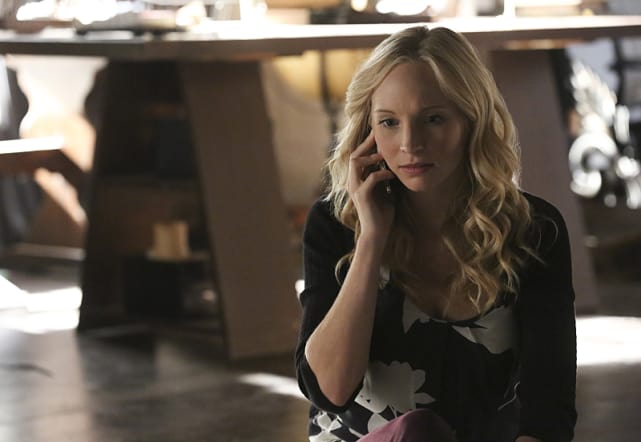 Anyone There? - The Vampire Diaries Season 7 Episode 3