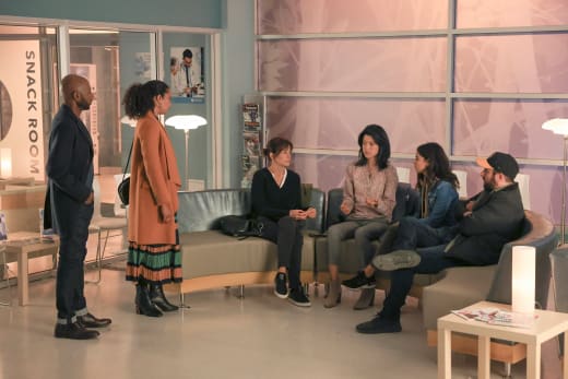 In Times of Need - A Million Little Things Season 3 Episode 1