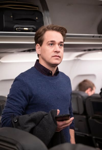 Davey on the Plane - The Flight Attendant Season 1 Episode 4