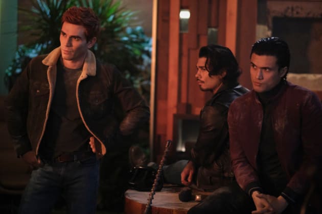 Rounding Up The Criminals - Riverdale Season 5 Episode 11
