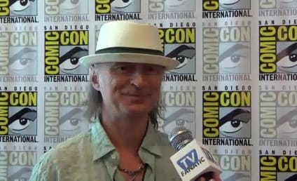 Robert Carlyle Talks Coma, Belle and Once Upon a Time Season 5