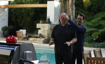 Modern Family Picture Preview: Grills and Thrills!