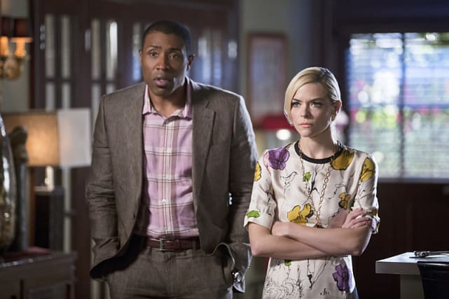 Serious Couple - Hart of Dixie Season 4 Episode 9