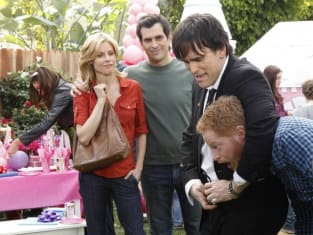 Modern family season new arrivals 11 episode 15 stream
