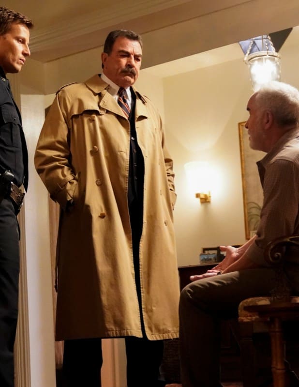 (TALL) Frank Gets Involved - Blue Bloods Season 10 Episode 4