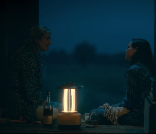 Vanya and Sissy Smoking - The Umbrella Academy Season 2 Episode 1