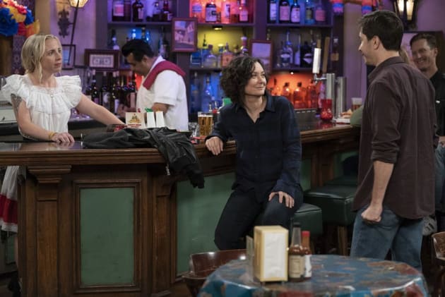 Darlene Meets Someone - The Conners Season 1 Episode 2