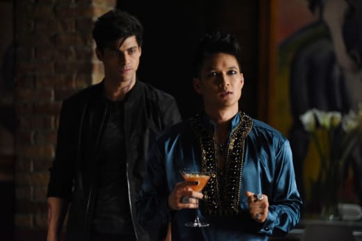 Shadowhunters season 1 episode 1 watch online new arrivals