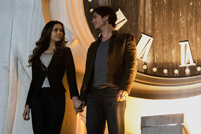 Damon & Elena Rain Kiss On 'Vampire Diaries' — Season 6 Moment