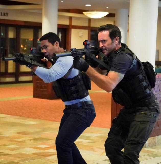 Shootout in Pursuit - Hawaii Five-0 Season 10 Episode 12