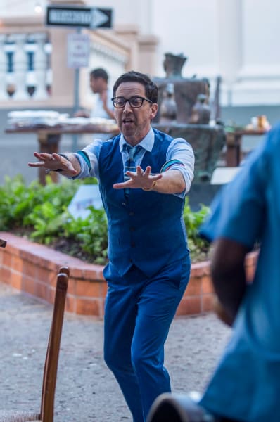 Lewis 'Freak Out - The Baker and the Beauty Temporada 1 Episodio 3