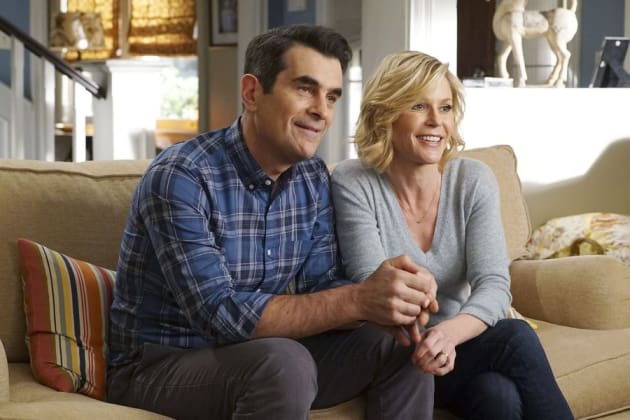 Convincing the Clan - Modern Family