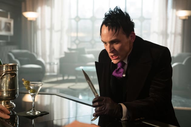Gotham Season 3 Episode 13 Review: Smile Like You Mean It ...