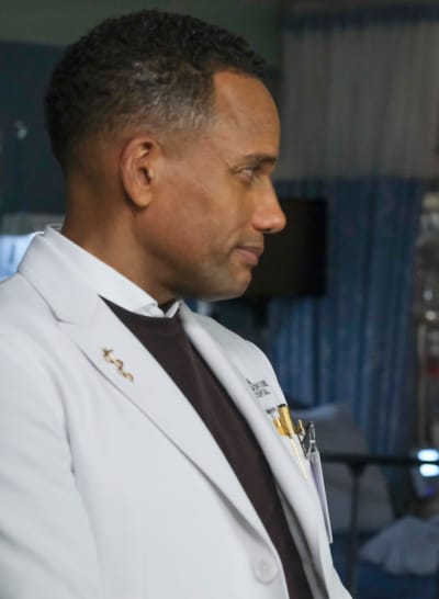 On His Shoulders - The Good Doctor Season 4 Episode 10