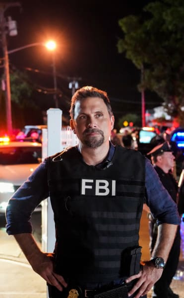 Concerned Father - FBI Season 5 Episode 1