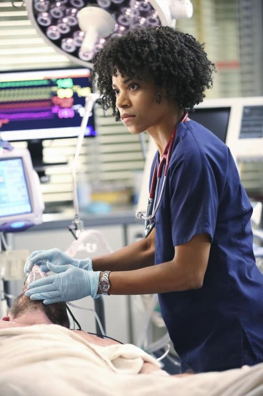 Kelly McCreary on Grey's Anatomy Season 11 Episode 1