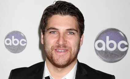 Adam Pally to Check In on The Mindy Project Season 2