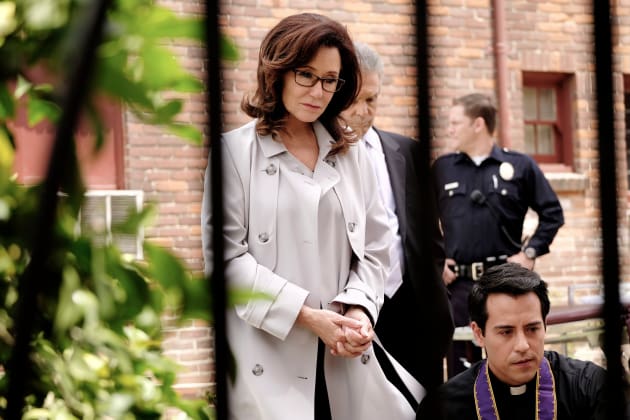 Two To Go - Major Crimes