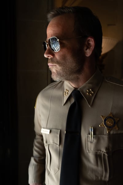 Looking the Part - Deputy Season 1 Episode 1