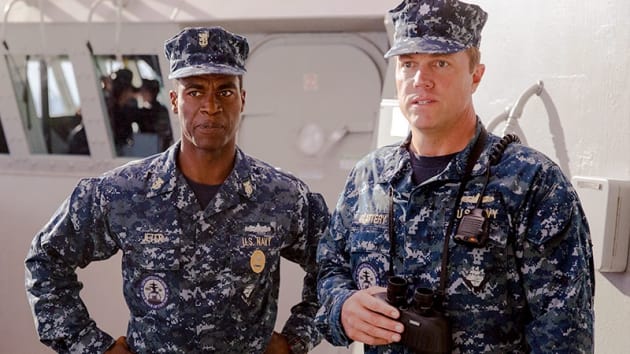 The Last Ship Season 2 Episode 9 Review: Uneasy Lies the Head - TV Fanatic
