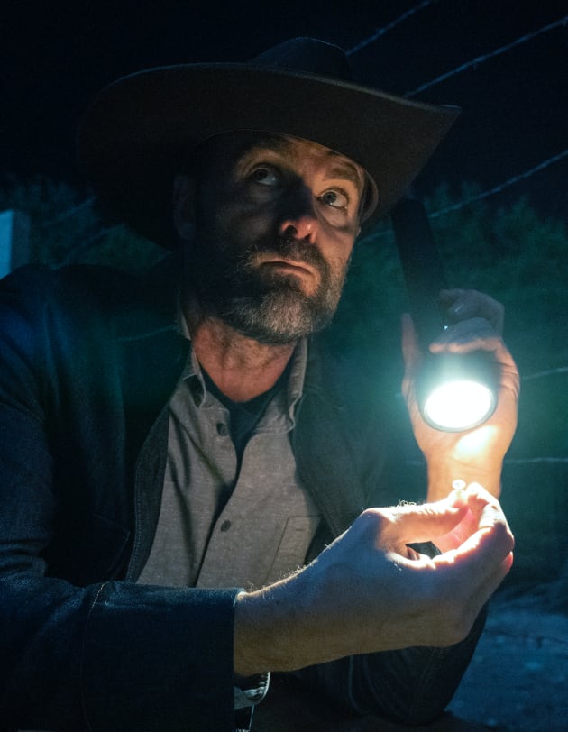 John's Investigation - Fear the Walking Dead Season 6 Episode 4