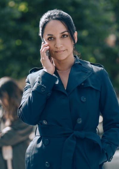 Archie Panjabi for Apple