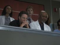 Prayers for a Miracle - Grey's Anatomy Season 14 Episode 1