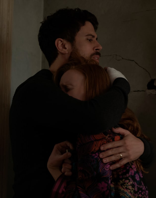 Comforting Dorothy - Servant Season 2 Episode 1