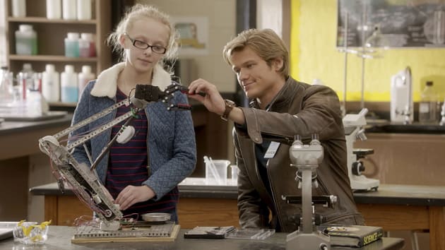 MacGyver Season 1 Episode 10 Review Pliers TV Fanatic