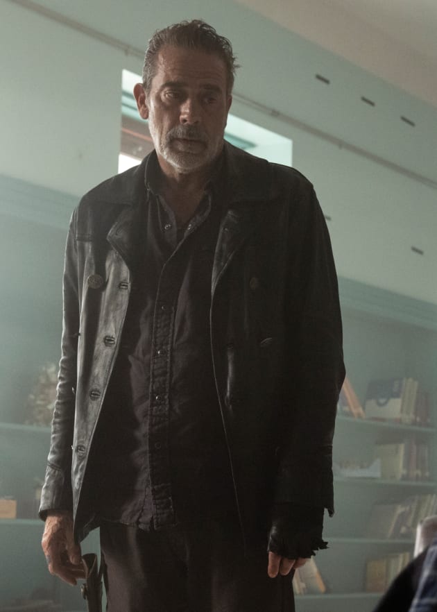 The Walking Dead: Dead City's Lauren Cohan Reacts to Theories Surrounding  Intense Final Scene - TV Fanatic