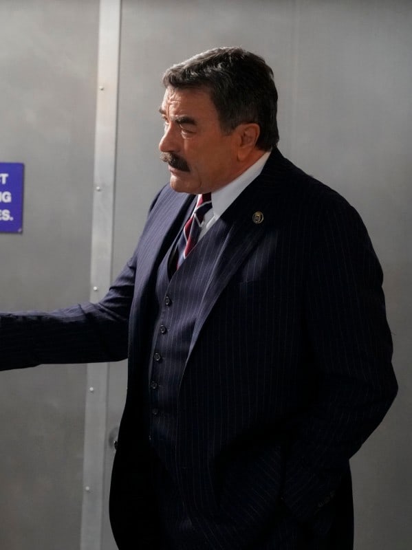(TALL) Helping an Old Friend - Blue Bloods Season 10 Episode 1
