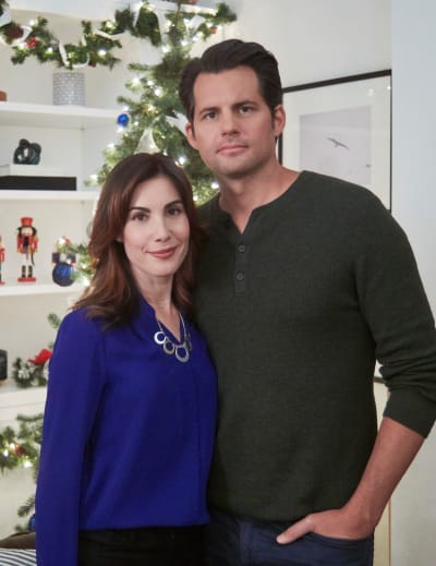 Carly Pope and Kristoffer Polaha from Double Holiday