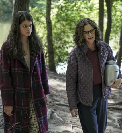 Time to Make Amends-tall - Single Drunk Female Season 1 Episode 9