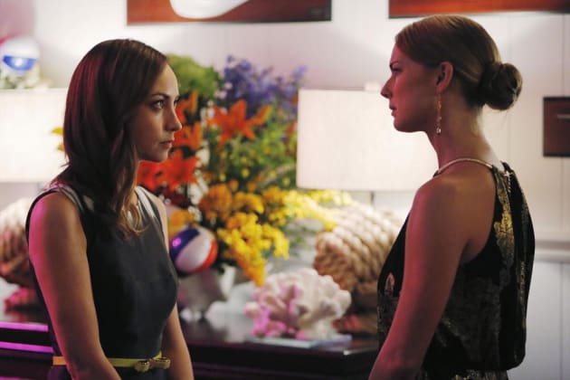 Agent Taylor Talks to Emily - Revenge Season 4 Episode 10