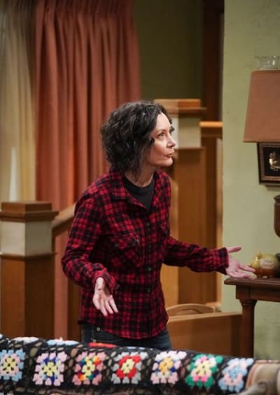 Darlene is Desperate - The Conners Season 2 Episode 20