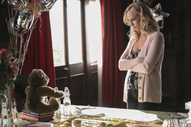 Lonely Party - The Vampire Diaries Season 6 Episode 13