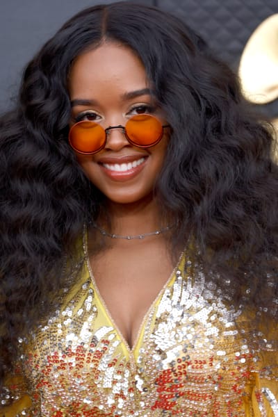 H.E.R. attends the 64th Annual GRAMMY Awards