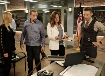 Law and order svu discount season 19 watch online