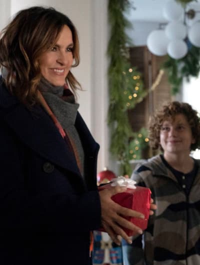 Making Christmas Nice - Law & Order: SVU Season 24 Episode 9