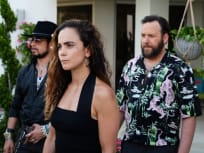 Teresa and Her Crew - Queen of the South