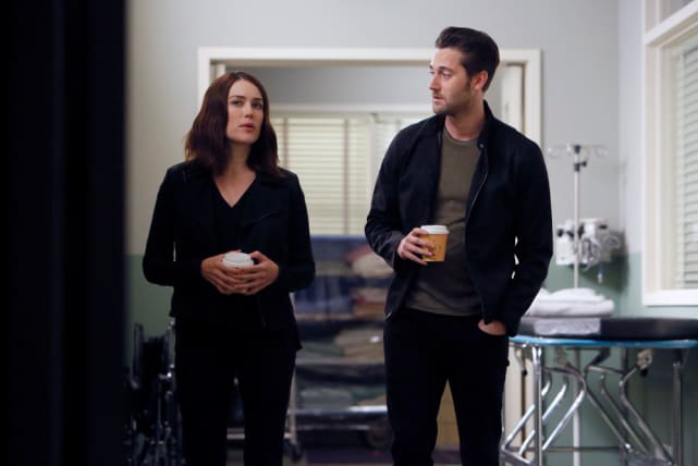 Tom and Liz grab a cup of coffee - The Blacklist Season 4 Episode 7