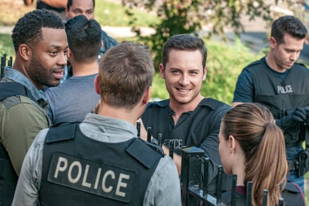 Intelligence Has Fun Too - Chicago PD Season 5 Episode 6