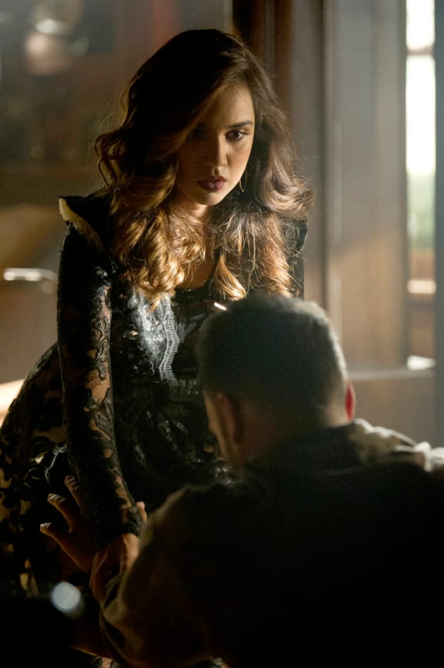 Margo Helps Eliot - The Magicians