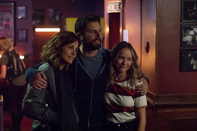 Hanging Out with His Girls - A Million Little Things Season 1 Episode 6