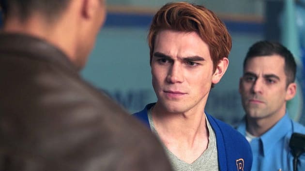 Riverdale Who Are Cassidy Bullock And Cult Leaders Edgar And Evelyn Evernever Tv Fanatic